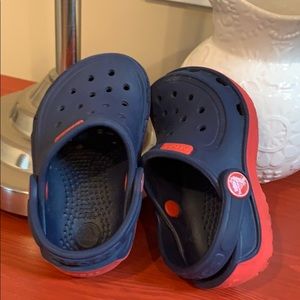Size 6 toddler crocs